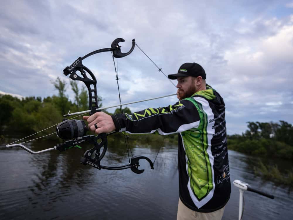Muzzy Deviant Bow | FeraDyne Outdoors