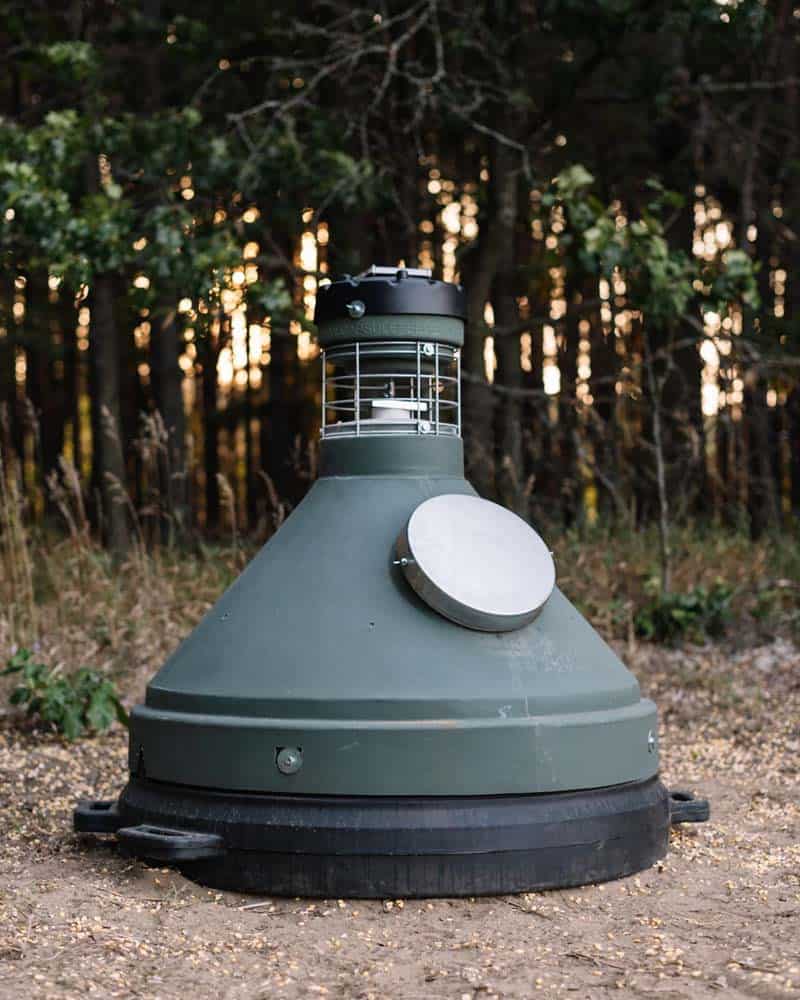 500LB DELUXE CAPSULE FEEDER